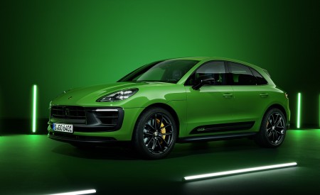 2022 Porsche Macan GTS with Sport Package Front Three-Quarter Wallpapers 450x275 (196)