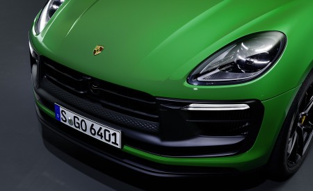 2022 Porsche Macan GTS with Sport Package Front Wallpapers 450x275 (219)