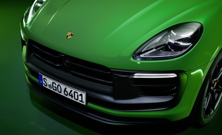 2022 Porsche Macan GTS with Sport Package Front Wallpapers 450x275 (202)