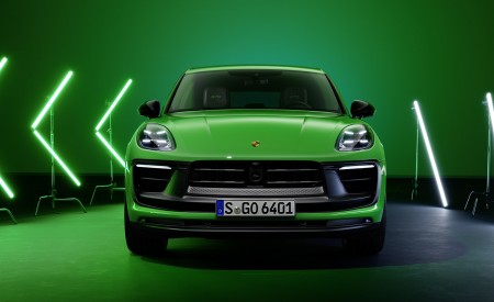 2022 Porsche Macan GTS with Sport Package Front Wallpapers 450x275 (198)