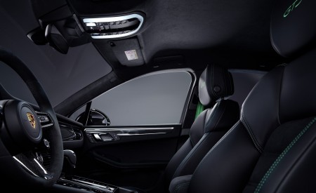 2022 Porsche Macan GTS with Sport Package Interior Wallpapers 450x275 (225)