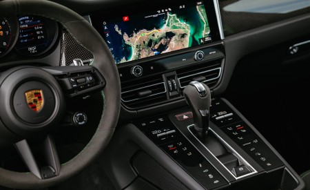 2022 Porsche Macan GTS with Sport package (Color: Python Green) Central Console Wallpapers 450x275 (178)