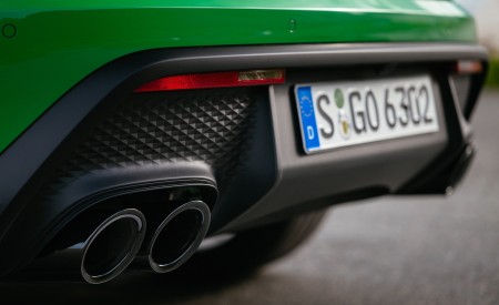 2022 Porsche Macan GTS with Sport package (Color: Python Green) Exhaust Wallpapers 450x275 (163)