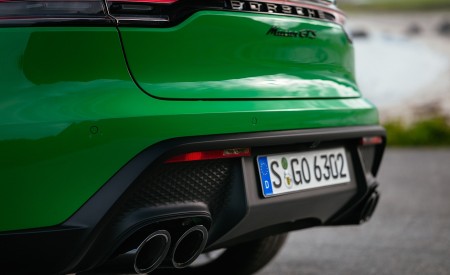 2022 Porsche Macan GTS with Sport package (Color: Python Green) Exhaust Wallpapers 450x275 (162)