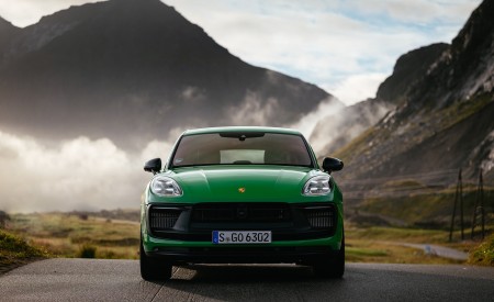 2022 Porsche Macan GTS with Sport package (Color: Python Green) Front Wallpapers 450x275 (146)