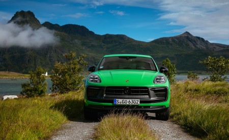 2022 Porsche Macan GTS with Sport package (Color: Python Green) Front Wallpapers 450x275 (130)