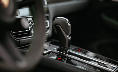 2022 Porsche Macan GTS with Sport package (Color: Python Green) Interior Detail Wallpapers 450x275 (172)