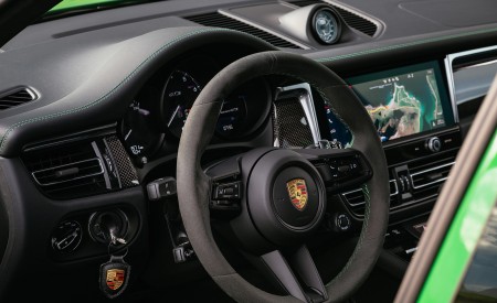 2022 Porsche Macan GTS with Sport package (Color: Python Green) Interior Steering Wheel Wallpapers 450x275 (169)