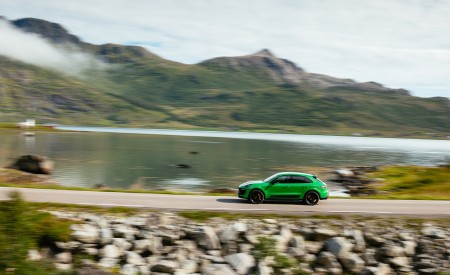 2022 Porsche Macan GTS with Sport package (Color: Python Green) Side Wallpapers 450x275 (118)