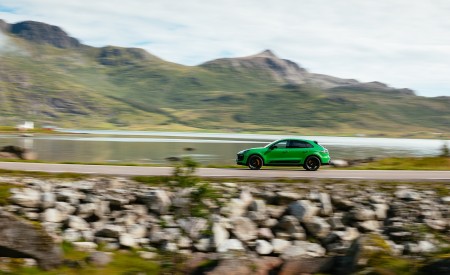 2022 Porsche Macan GTS with Sport package (Color: Python Green) Side Wallpapers 450x275 (119)