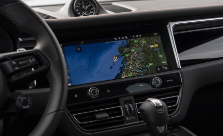 2022 Porsche Macan S (Color: Papaya Metallic) Central Console Wallpapers 450x275 (193)