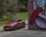 2022 Porsche Macan S (Color: Papaya Metallic) Front Three-Quarter Wallpapers 150x120