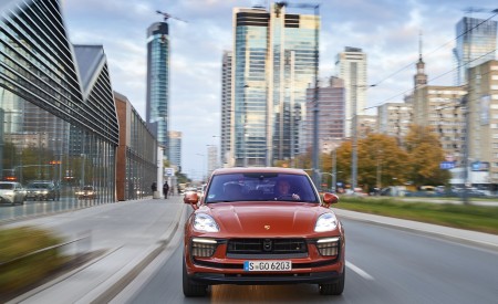 2022 Porsche Macan S (Color: Papaya Metallic) Front Wallpapers 450x275 (60)