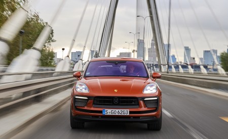 2022 Porsche Macan S (Color: Papaya Metallic) Front Wallpapers 450x275 (52)