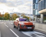 2022 Porsche Macan S (Color: Papaya Metallic) Front Wallpapers 150x120 (40)