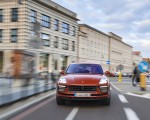 2022 Porsche Macan S (Color: Papaya Metallic) Front Wallpapers 150x120 (43)