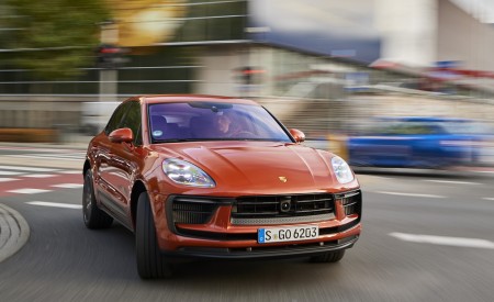 2022 Porsche Macan S (Color: Papaya Metallic) Front Wallpapers 450x275 (51)