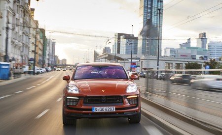2022 Porsche Macan S (Color: Papaya Metallic) Front Wallpapers 450x275 (45)