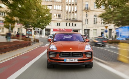 2022 Porsche Macan S (Color: Papaya Metallic) Front Wallpapers 450x275 (57)