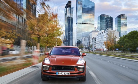 2022 Porsche Macan S (Color: Papaya Metallic) Front Wallpapers 450x275 (59)