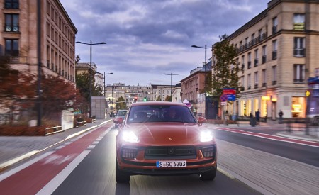 2022 Porsche Macan S (Color: Papaya Metallic) Front Wallpapers 450x275 (48)