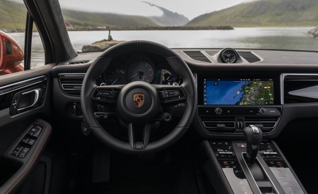 2022 Porsche Macan S (Color: Papaya Metallic) Interior Cockpit Wallpapers 450x275 (191)