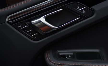 2022 Porsche Macan S (Color: Papaya Metallic) Interior Detail Wallpapers 450x275 (103)