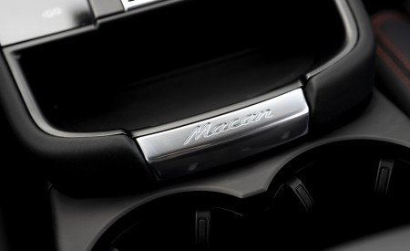 2022 Porsche Macan S (Color: Papaya Metallic) Interior Detail Wallpapers 450x275 (198)