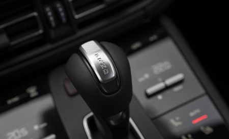 2022 Porsche Macan S (Color: Papaya Metallic) Interior Detail Wallpapers 450x275 (199)