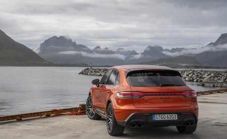 2022 Porsche Macan S (Color: Papaya Metallic) Rear Wallpapers 450x275 (143)