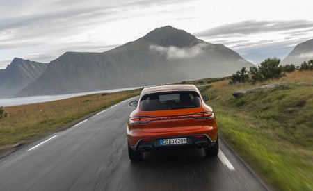 2022 Porsche Macan S (Color: Papaya Metallic) Rear Wallpapers 450x275 (114)