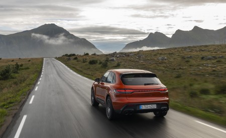 2022 Porsche Macan S (Color: Papaya Metallic) Rear Wallpapers 450x275 (115)