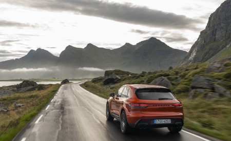 2022 Porsche Macan S (Color: Papaya Metallic) Rear Wallpapers 450x275 (122)