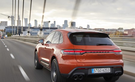 2022 Porsche Macan S (Color: Papaya Metallic) Rear Wallpapers 450x275 (73)