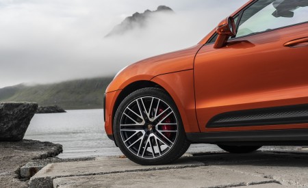 2022 Porsche Macan S (Color: Papaya Metallic) Wheel Wallpapers 450x275 (173)