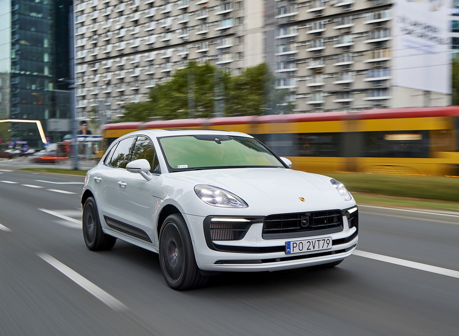 2022 Porsche Macan S (Color: White) Front Wallpapers (4)