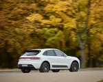 2022 Porsche Macan S (Color: White) Rear Three-Quarter Wallpapers 150x120 (12)