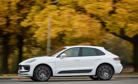 2022 Porsche Macan S (Color: White) Side Wallpapers 450x275 (14)