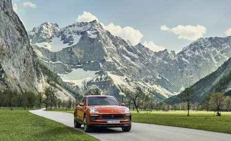 2022 Porsche Macan S Front Wallpapers 450x275 (206)