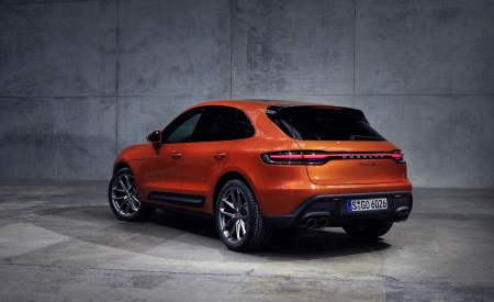 2022 Porsche Macan S Rear Three-Quarter Wallpapers 450x275 (215)