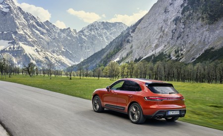2022 Porsche Macan S Rear Three-Quarter Wallpapers 450x275 (205)