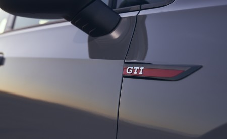 2022 Volkswagen Golf GTI (US-Spec) Detail Wallpapers 450x275 (43)