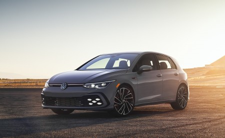 2022 Volkswagen Golf GTI (US-Spec) Front Three-Quarter Wallpapers 450x275 (105)