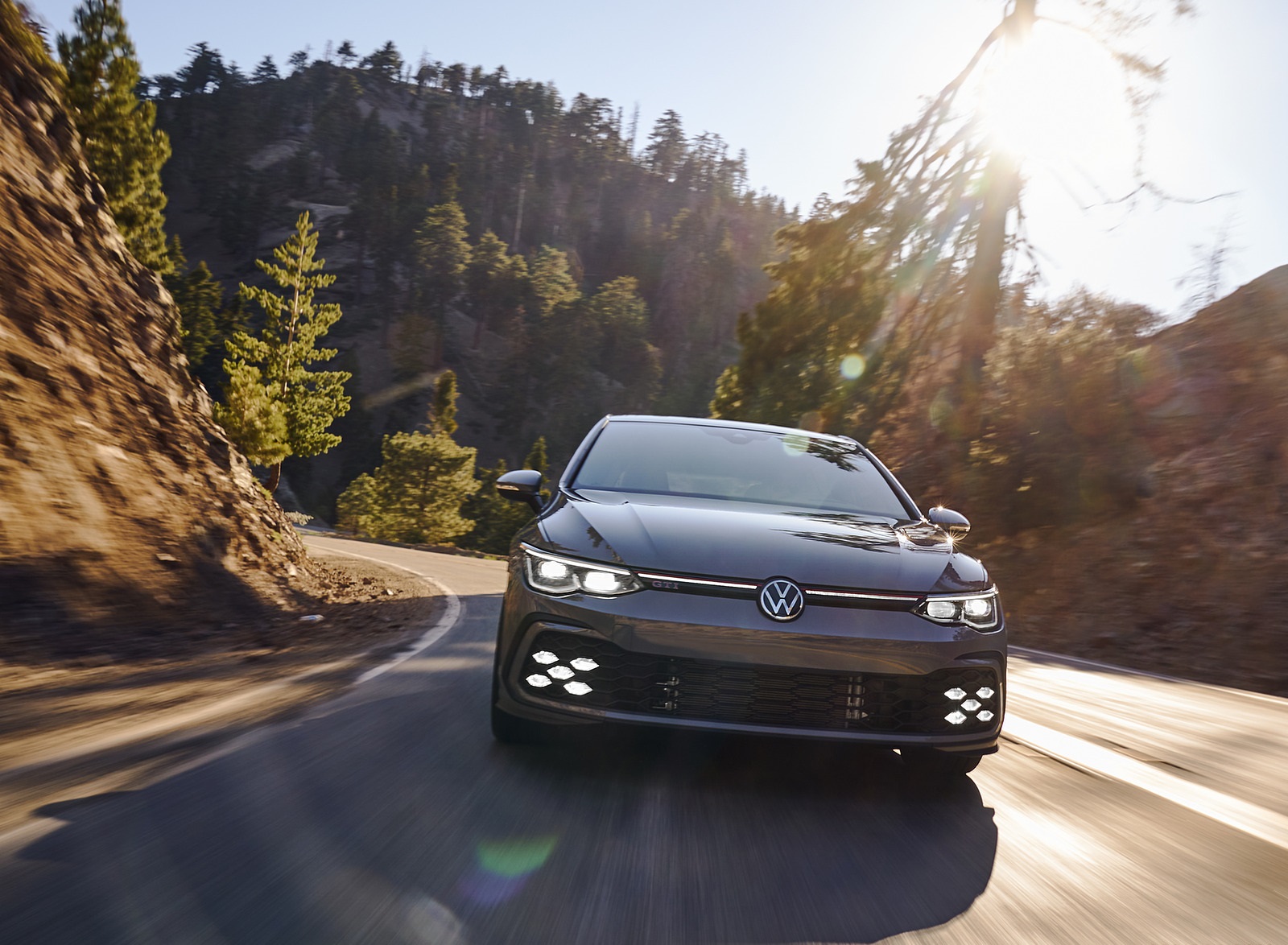 2022 Volkswagen Golf GTI (US-Spec) Front Wallpapers (6)