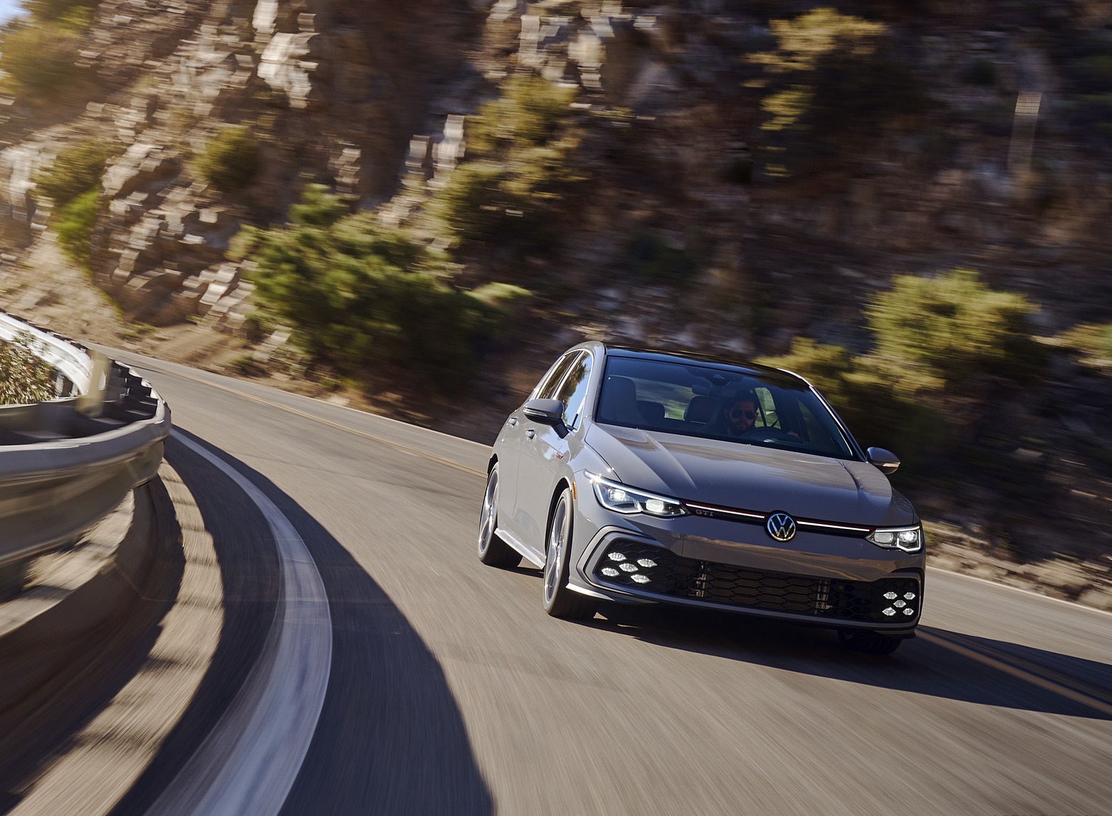 2022 Volkswagen Golf GTI (US-Spec) Front Wallpapers (7)