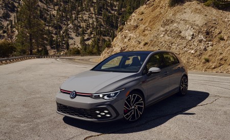 2022 Volkswagen Golf GTI (US-Spec) Front Wallpapers 450x275 (23)