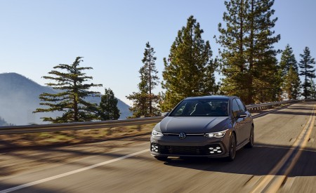 2022 Volkswagen Golf GTI (US-Spec) Front Wallpapers 450x275 (100)