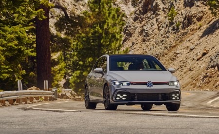2022 Volkswagen Golf GTI (US-Spec) Front Wallpapers 450x275 (8)