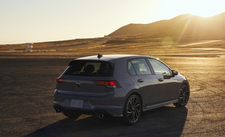 2022 Volkswagen Golf GTI (US-Spec) Rear Three-Quarter Wallpapers 450x275 (35)