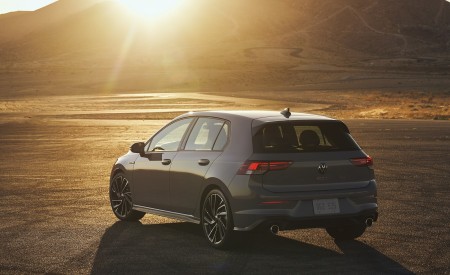 2022 Volkswagen Golf GTI (US-Spec) Rear Three-Quarter Wallpapers 450x275 (36)